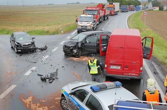 Dopravní nehoda u Horní Lukavice zkomplikovala dopravu mezi Plzní a Klatovy....