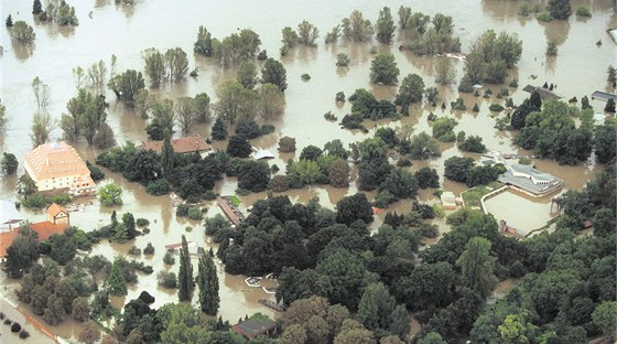 Povodn 2002 - zaplavená praská zoo