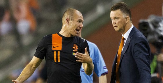 Kou nizozemské reprezentace Louis van Gaal a záloník Arjen Robben.