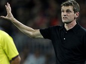 Barcelonsk kou Tito Vilanova pi sv premie v roli hlavnho trenra.