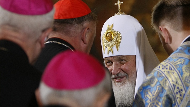 Patriarcha Kirill se zdrav s Kazimierzem Nyczem, arcibiskupem Varavy