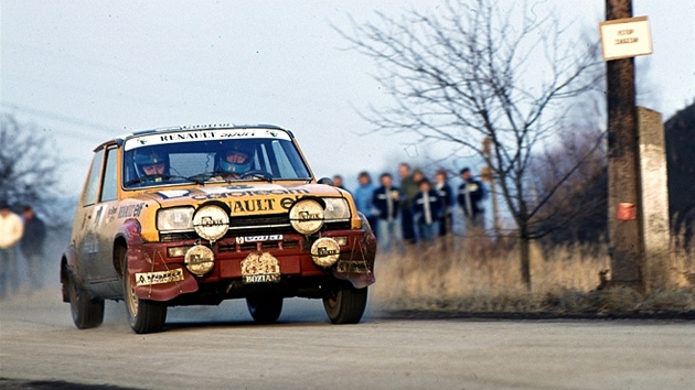 Leo Pavlk s renaultem na Rallye umava v roce 1983.