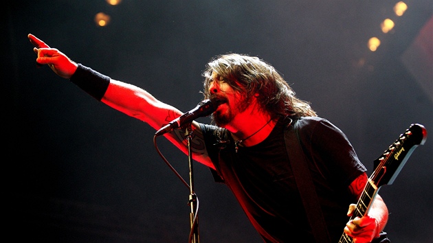 Foo Fighters v 02 aren, 15. 8. 2012 (Dave Grohl)