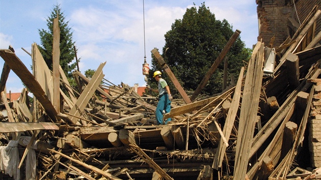 Nsledky povodn v roce 2002 v Plzni.