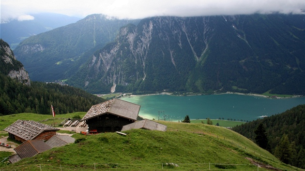 Alpsk fjord od chaty Dalfazalm