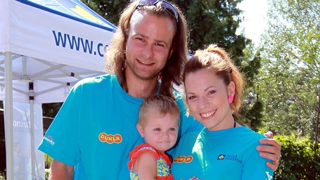 Michaela Noskov s rodinou na beckm trninku (2012)