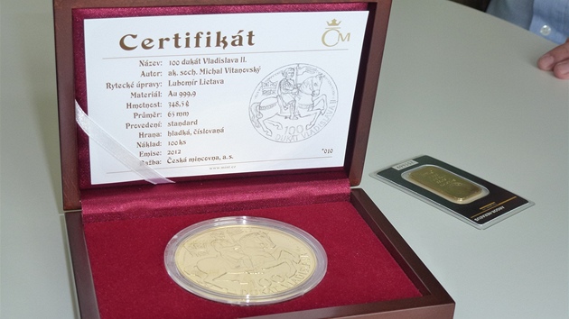 100 dukt Vladislava II. Zlat pamtn medaile. 