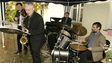Jazz Fragment Prague koncertuje, zleva: Milan Pěkný, Viktor Kotrubenko, Aleš Jazz Fragment Prague koncertuje, zleva: Milan Pěkný, Viktor Kotrubenko, Aleš