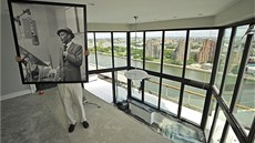 Americký zpěvák Frank Sinatra žil ve střešním bytě na Manhattanu a měl báječný... Americký zpěvák Frank Sinatra žil ve střešním bytě na Manhattanu a měl báječný...