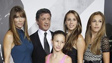 Sylvester Stallone, jeho manelka Jennifer Flavinová a dcery Sistine, Sophia a...