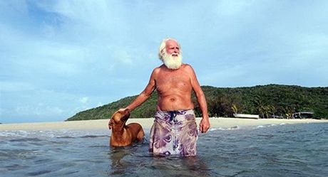 Australan David Glasheen ije u sám tém 20 let na osamlém ostrov. Nyní se