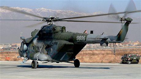 Afghánský pilot se trénoval na létání na stroji Mi-17 (na snímku modernizovaná verze Mi-171).