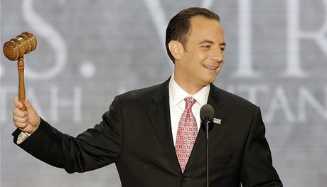 éf strany Reince Priebus zahajuje sjezd amerických republikán. (27. srpna