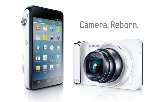 Chytrý fotoaparát Samsung Galaxy Camera je vybaven systémem Android.