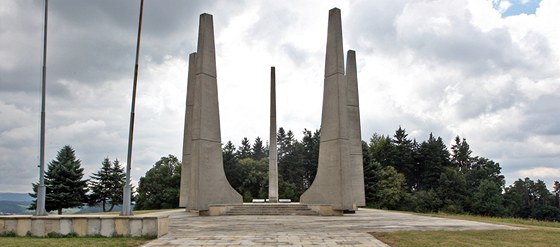 Památník obtí druhé svtové války na Plotin