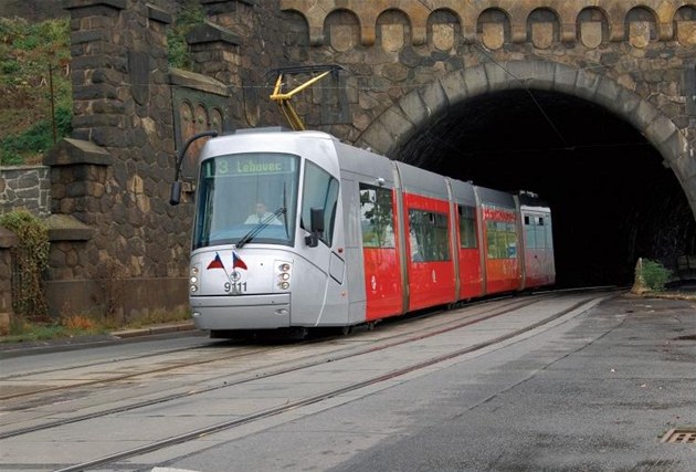 Tramvaj koda 14T s designem od firmy Porsche