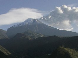 Nedaleko je i turistické msteko Banos. Kdy Tungurahua vybuchla v roce 1999,...