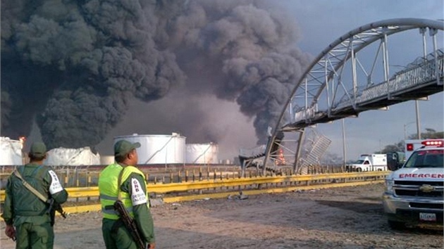 Vbuch plynu v nejvt venezuelsk rafinerii (25. srpna 2012)