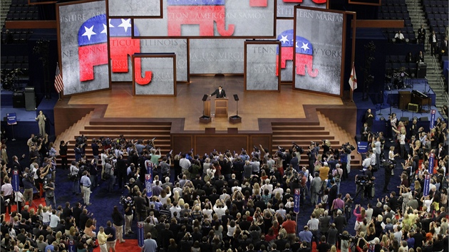 f strany Reince Priebus zahajuje sjezd americkch republikn. (27. srpna 2012)