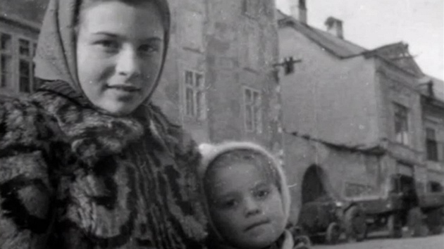Emlia Vryov a jej sestra Magda na archivnm snmku hereky