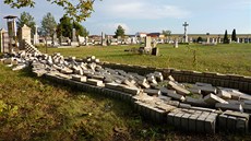 Poniená hbitovní ze ve Slupi u Znojma (22. srpna 2012)