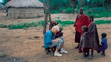 Milena Holcová mezi Masaji v Africe