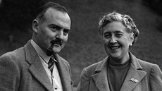 Agatha Christie s druhým manelem, archeologem Maxem Mallowanem