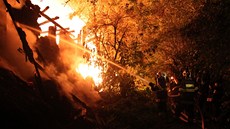 V usedlosti v Javornici na Rychnovsku hořelo dvě noci za sebou. (21. a 22. 8. V usedlosti v Javornici na Rychnovsku hořelo dvě noci za sebou. (21. a 22. 8.