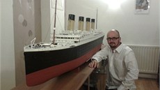 "Chci, aby se model stal rodinným dědictvím pro moje milované děti," řekl... "Chci, aby se model stal rodinným dědictvím pro moje milované děti," řekl...