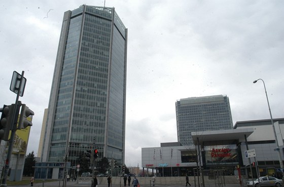 Mrakodrapy na Pankráci City Tower, které postavila spolenost ECM.