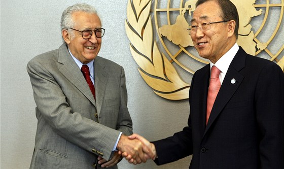 Alírský diplomat Lachdar Brahímí nastoupil do funkce zmocnnce OSN pro Sýrii.