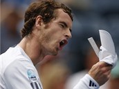 ROZLADN ANDY. Brit Andy Murray se zlob v semifinle US Open proti Tomi