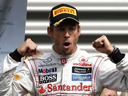 VÍTZ. Velkou cenu Belgie voz formule 1 vyhrál Jenson Button.
