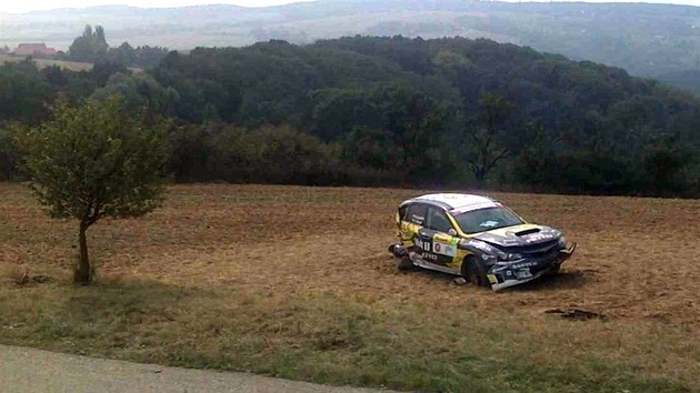 Nehoda zvodnho auta na Barum rally (2. z 2012)