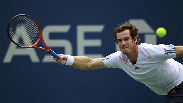 TROCHU SE PROTHNOUT. Andy Murray v semifinle US Open proti Tomi Berdychovi.