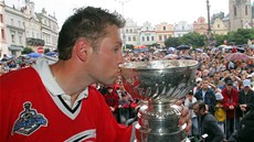 V lét roku 2006 se slavný Stanley Cup podíval Vaíkovou zásluhou i do...