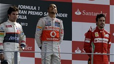 SPOKOJENÁ TROJICE. Sergiu Pérezovi, Lewisi Hamiltonovi i Fernandu Alonsovi se...