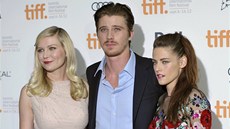 Kirsten Dunstová, Garrett Hedlund a Kristen Stewartová na premiée filmu On The...