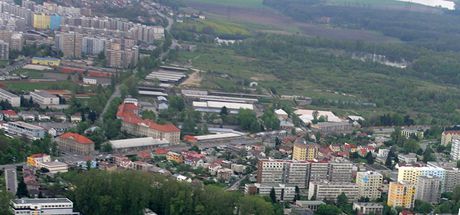 Nová silnice mezi budjovickými sídliti Máj a Vltava povede pes areál