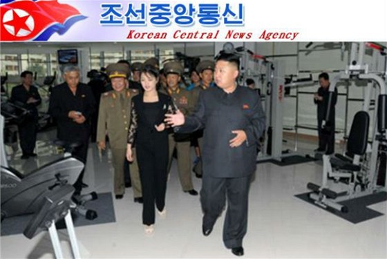 Severokorejský vdce Kim ong-un na prohlídce nového fitness centra v