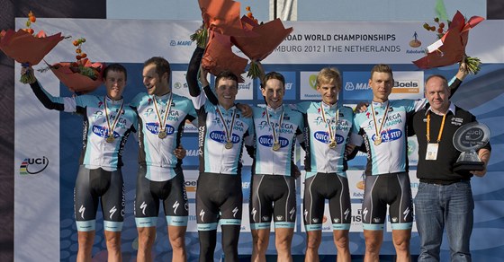 JSME NEJLEPÍ! Cyklisté týmu Omega Pharma-Quickstep se radují z vítzství v