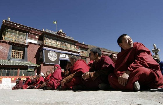 Podpora dalajlamismu je vzývání reimu vlády, který by pravdpodobn neml demokratický charakter, který by ml polofeudální teokratický charakter se silnými autoritativními prvky, zkritizoval Tibet premiér Petr Neas.