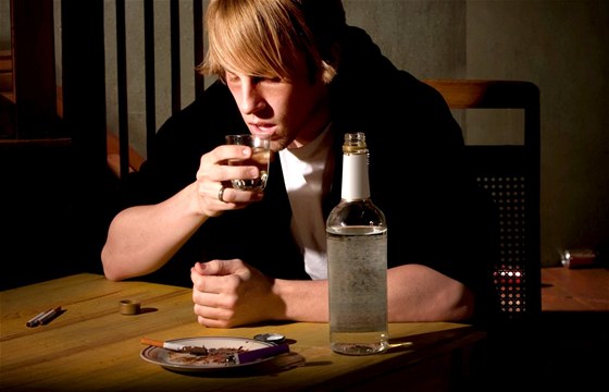 Kvli alkoholu v Rusku ron zeme asi 400 tisíc lidí (ilustraní foto)