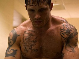 ctyhodn trapzy: Tom Hardy ve filmu Warrior