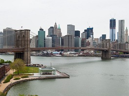 Pohledy z Brooklynu na Manhattan jsou fotografickou klasikou, emu pispívá...