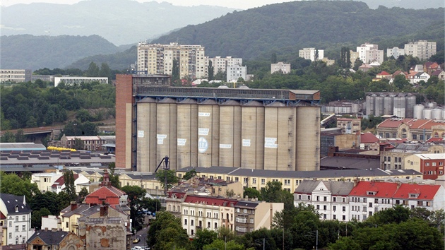 Sila Setuzy jsou nepehldnutelnou dominantou steck tvrti Stekov.