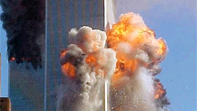 Nraz druhho letadla do ve WTC v New Yorku (11. z 2001)