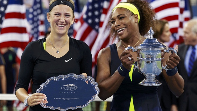 ZASMJME SE SPOLU. ampionka US Open 2012 Serena Williamsov a poraen finalistka Viktoria Azarenkov. 