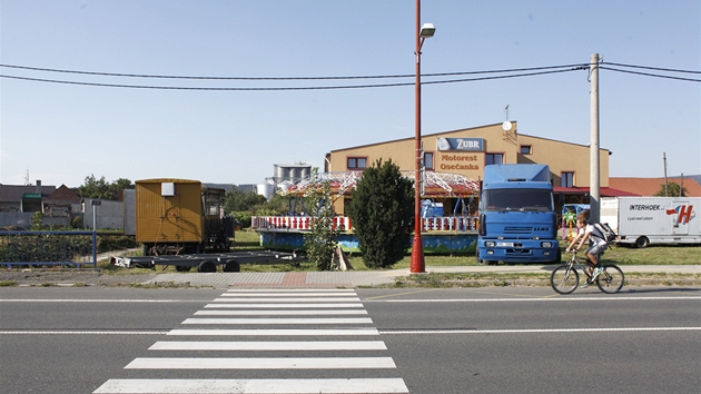 Motorest s ubytovnou v Oseku nad Bevou, kde bydleli dva lidé, kteí se