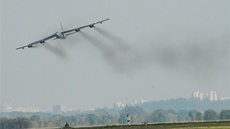 Americký bombardér B-52 v Ostrav